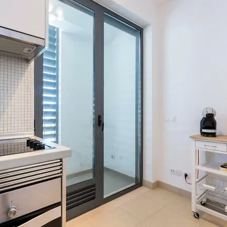 Gorgeous Modern In Апартаменты